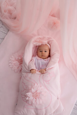 Swan Baby Nest Velour